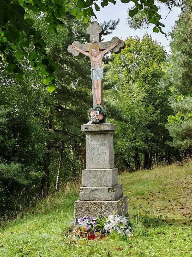 Inovce - drevený chrám sv Michala Archanjela, r. 1836