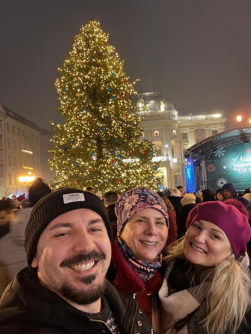 Vianočné trhy - Hviezdoslavovo námestie