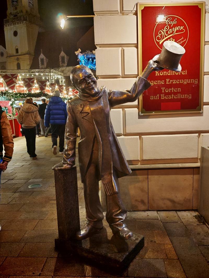 Schöne Náci, ulica Rybárska brána