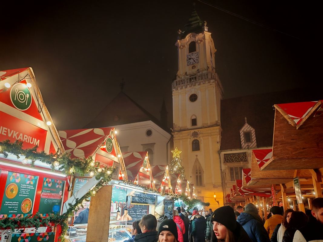 Vianočné trhy, Hlavné námestie, Stará radnica