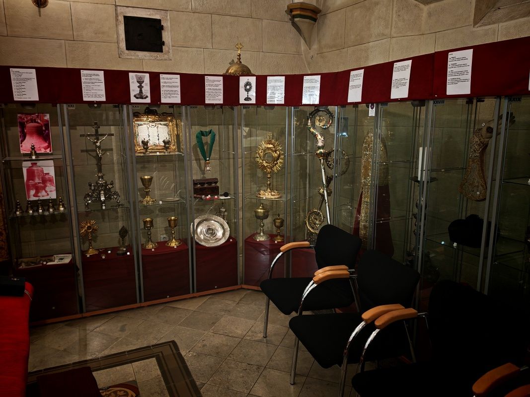 Dóm sv. Martina, kaplnka za sakristiou