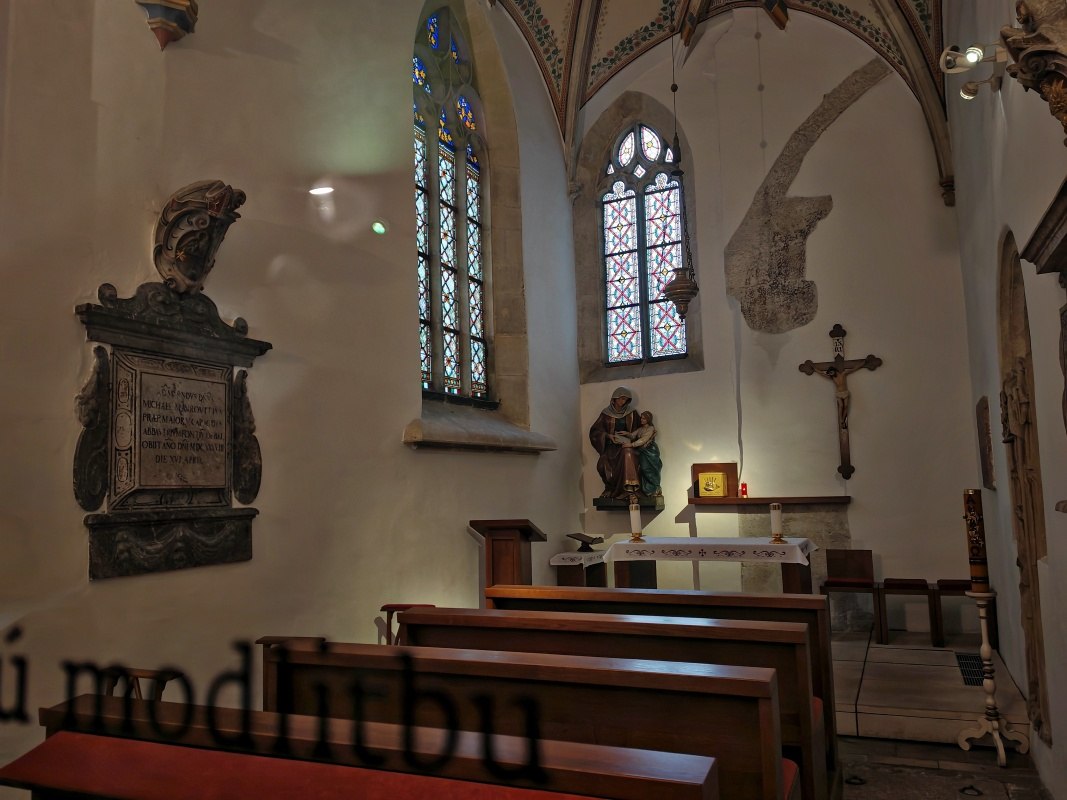 Dóm sv. Martina, kaplnka pred vstupom do podzemia