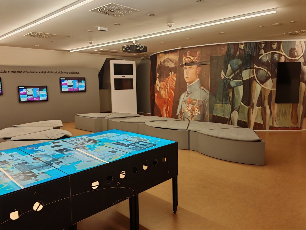 Audiovizuálna časť - len som nakukla