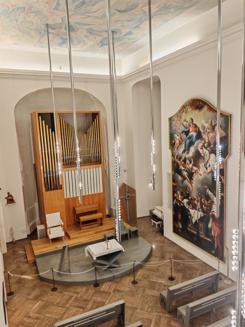 Hradná kaplnka z balkónika