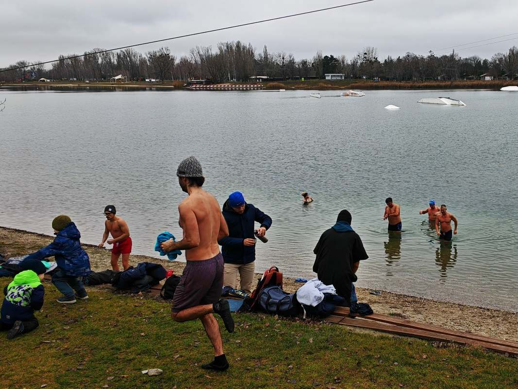Zlaté piesky, otužilci