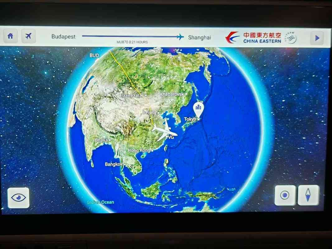 23:10, pristávame ... a prestavujeme hodinky na +6h, t.j. 5:10