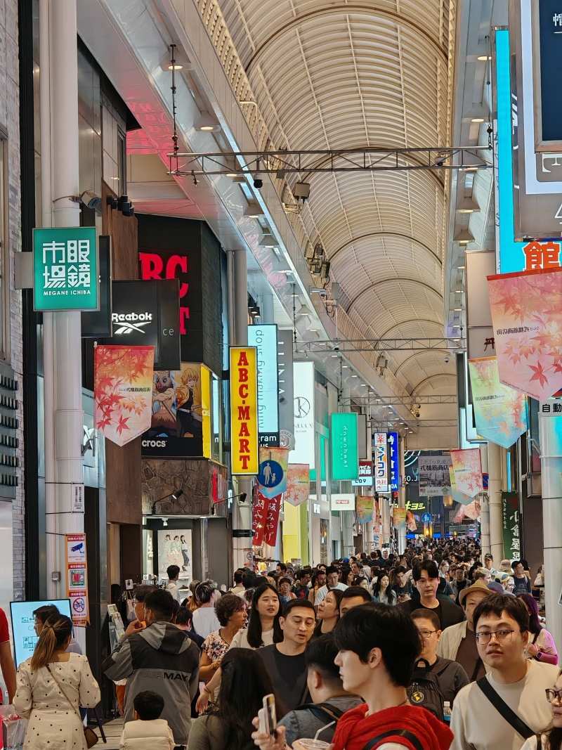 19:10, opäť Ebisu Bashi a Dotonbori