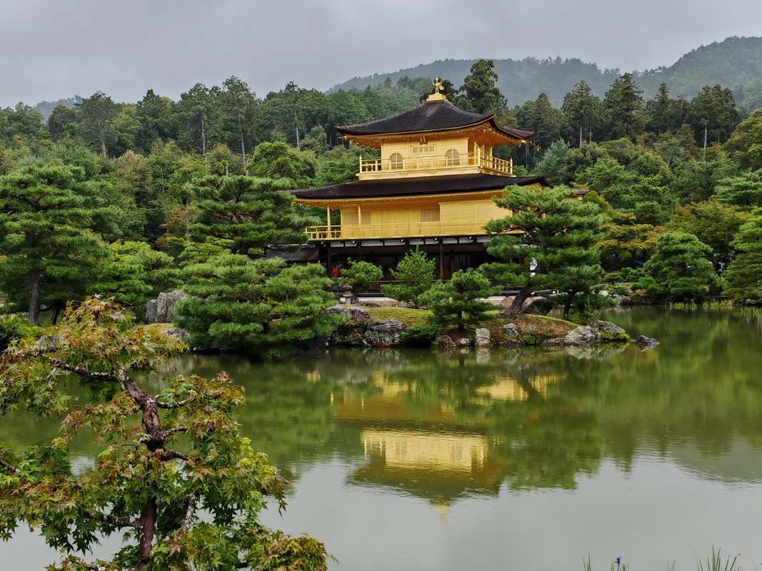 Zen-budhistický chrám Kinaku-ji, Zlatý pavilón