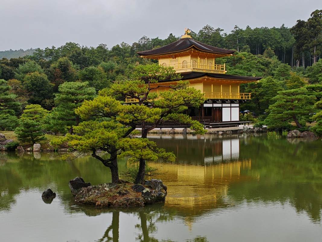 Zen-budhistický chrám Kinaku-ji, Zlatý pavilón