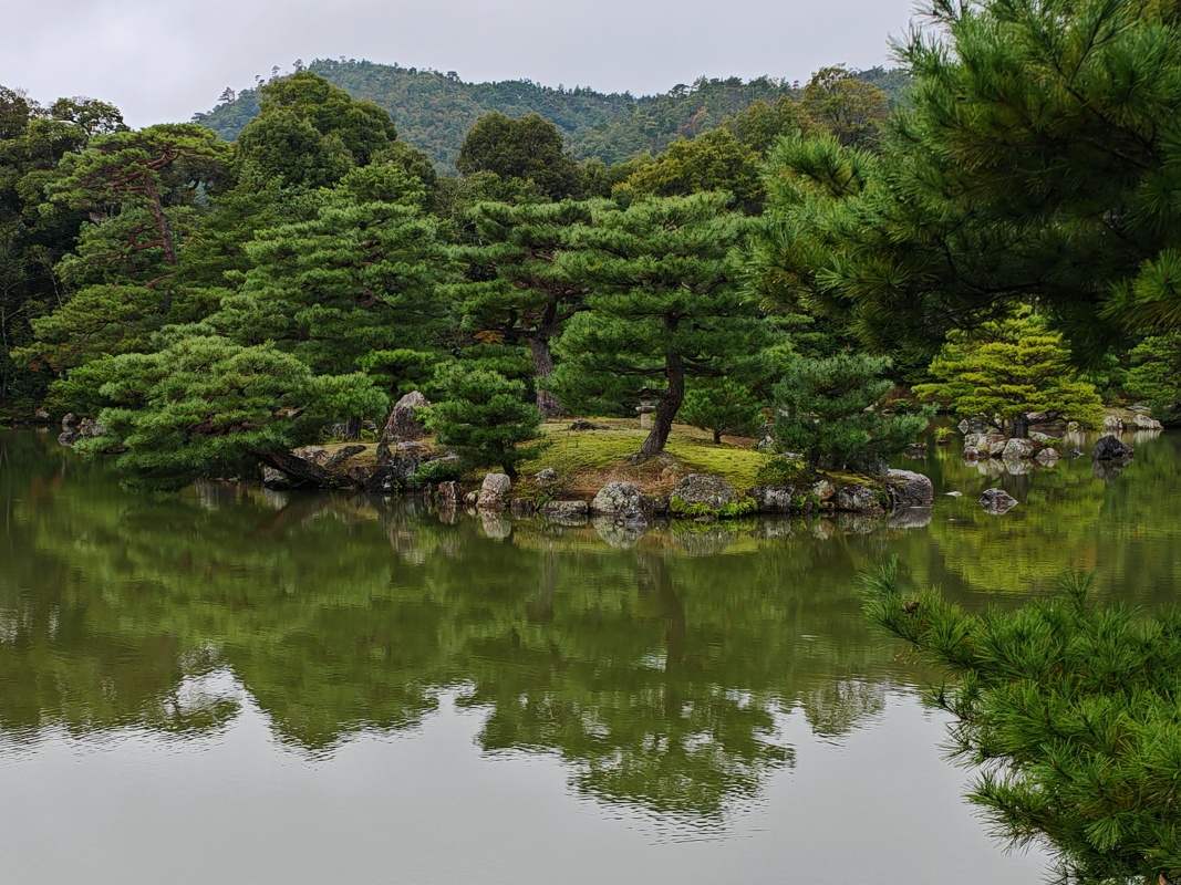 Zen-budhistický chrám Kinaku-ji, Zlatý pavilón