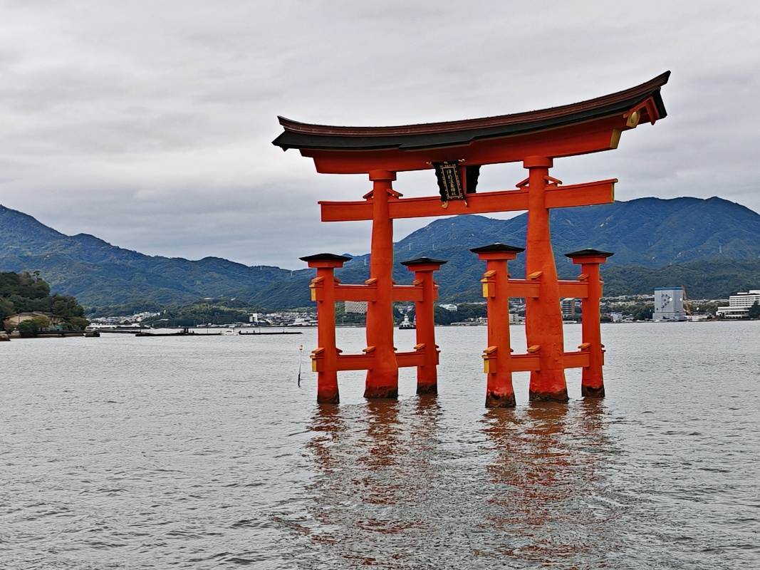 Icukušima torii