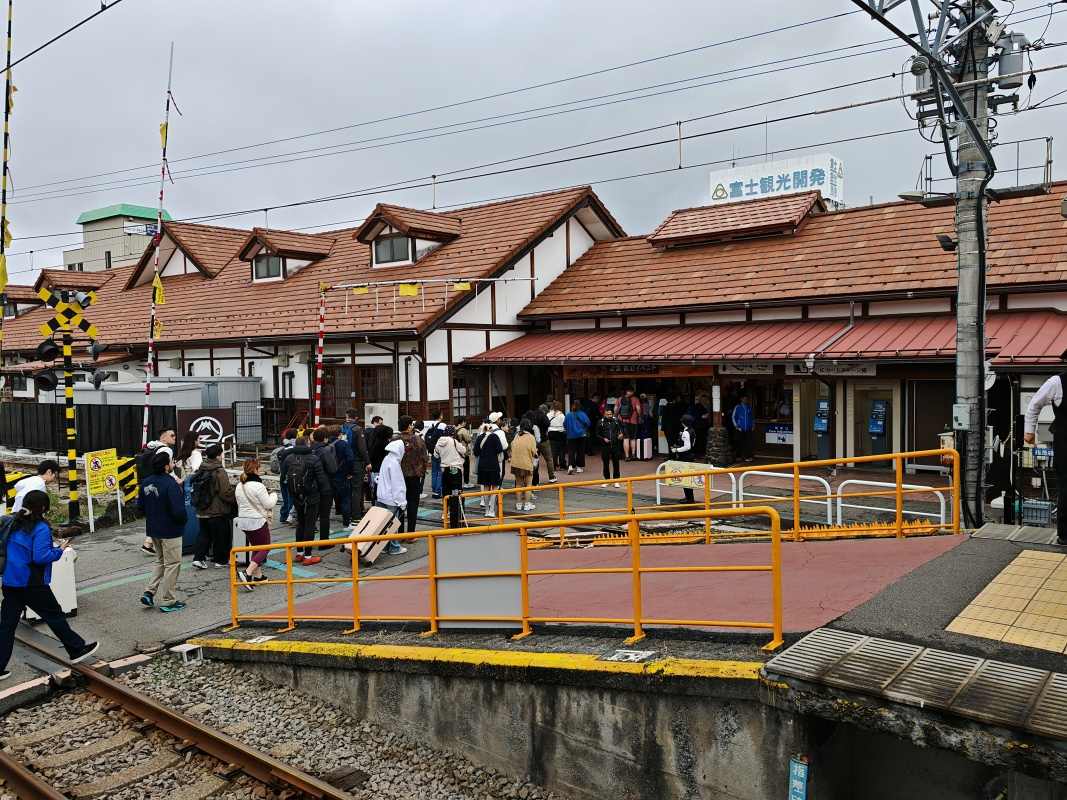 Kawaguchiko Station, mestečko Fujikawaguchiko