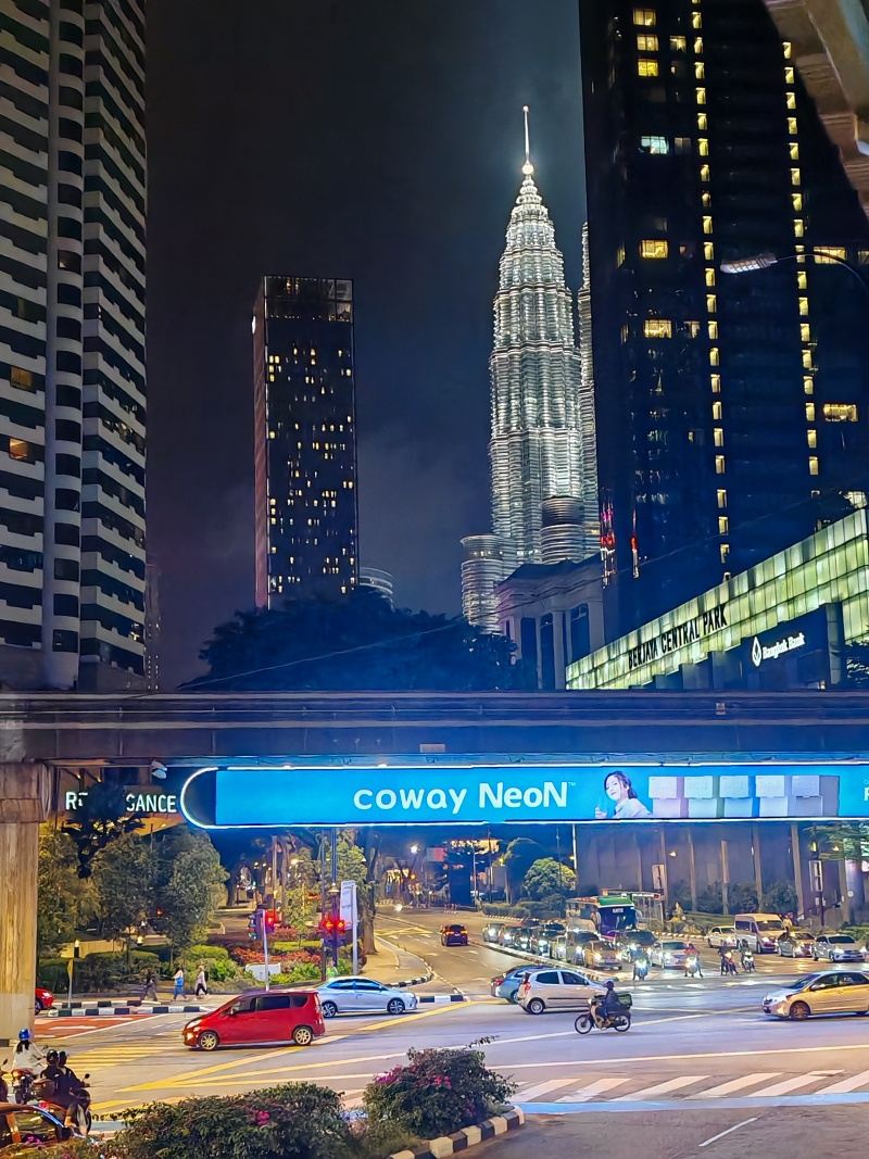 V pondelok sú Petronas Towers klasicky biele