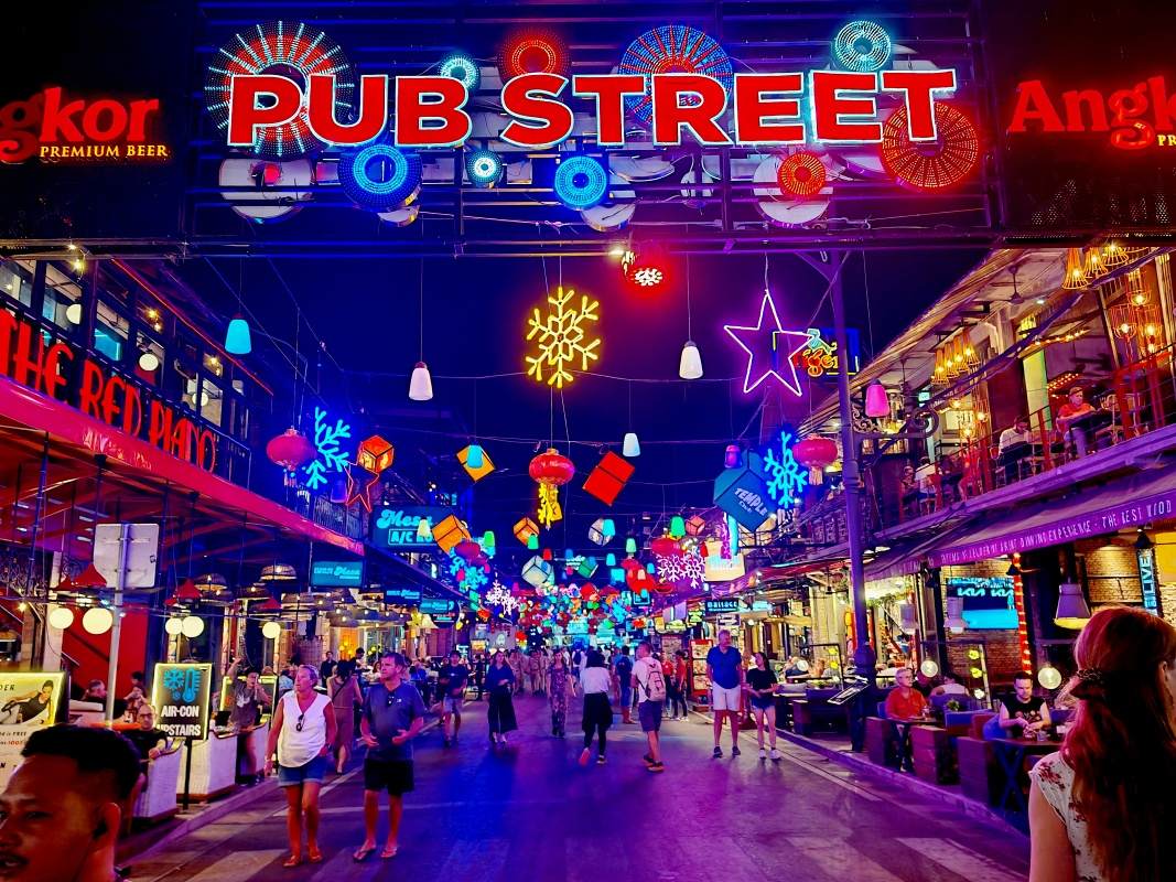 Pub Street v Siem Reap