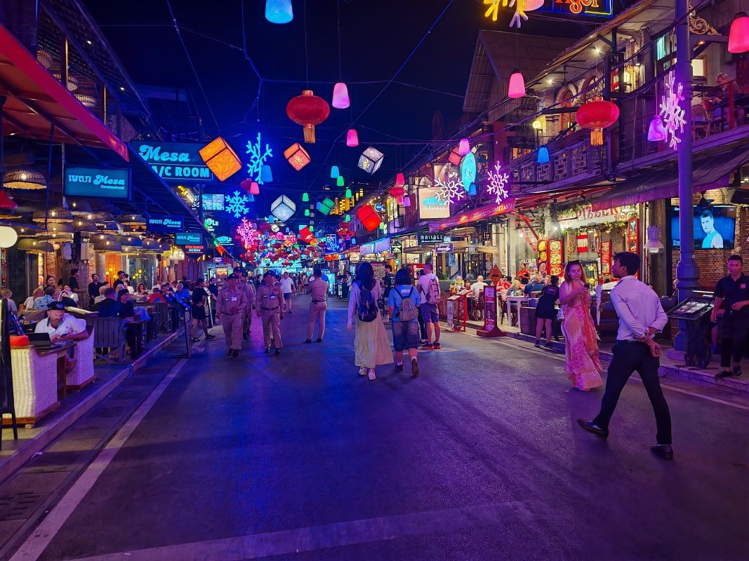 Pub Street v Siem Reap
