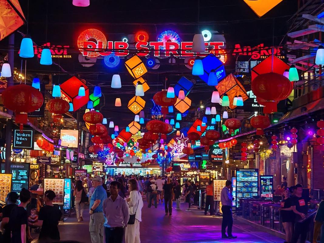 Pub Street v Siem Reap