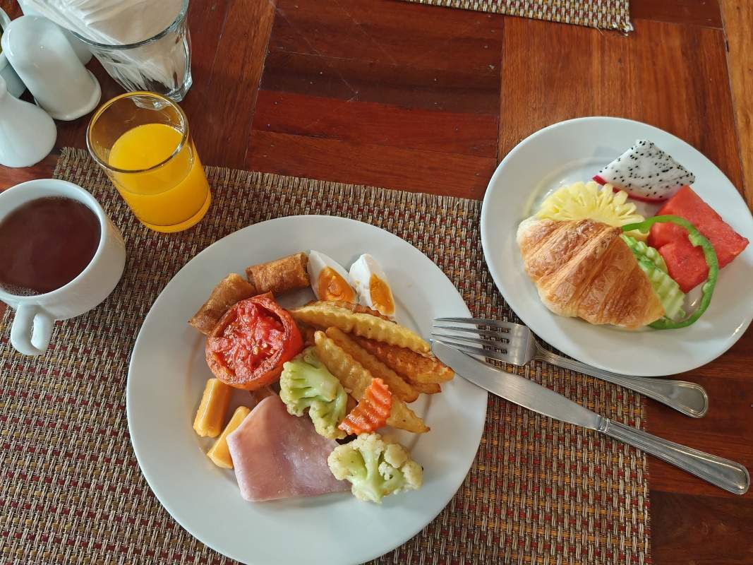 Raňajky v Cheathata CTS Hotel Siem Reap