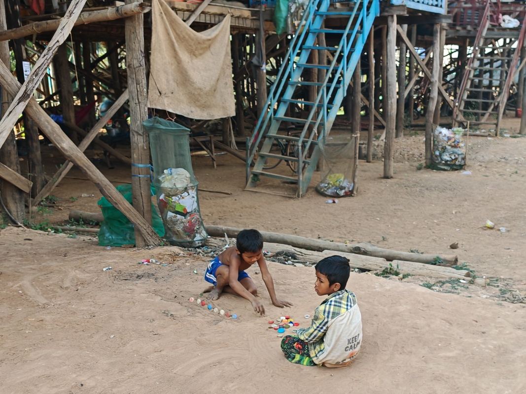 Kampong Phluk - všadeprítomné vrchnáčiky