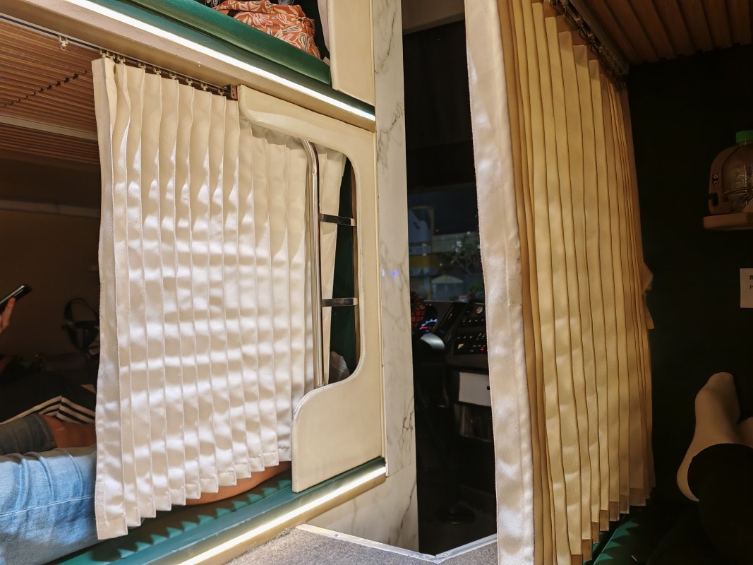 V ležadlovom autobuse do Sihanoukville