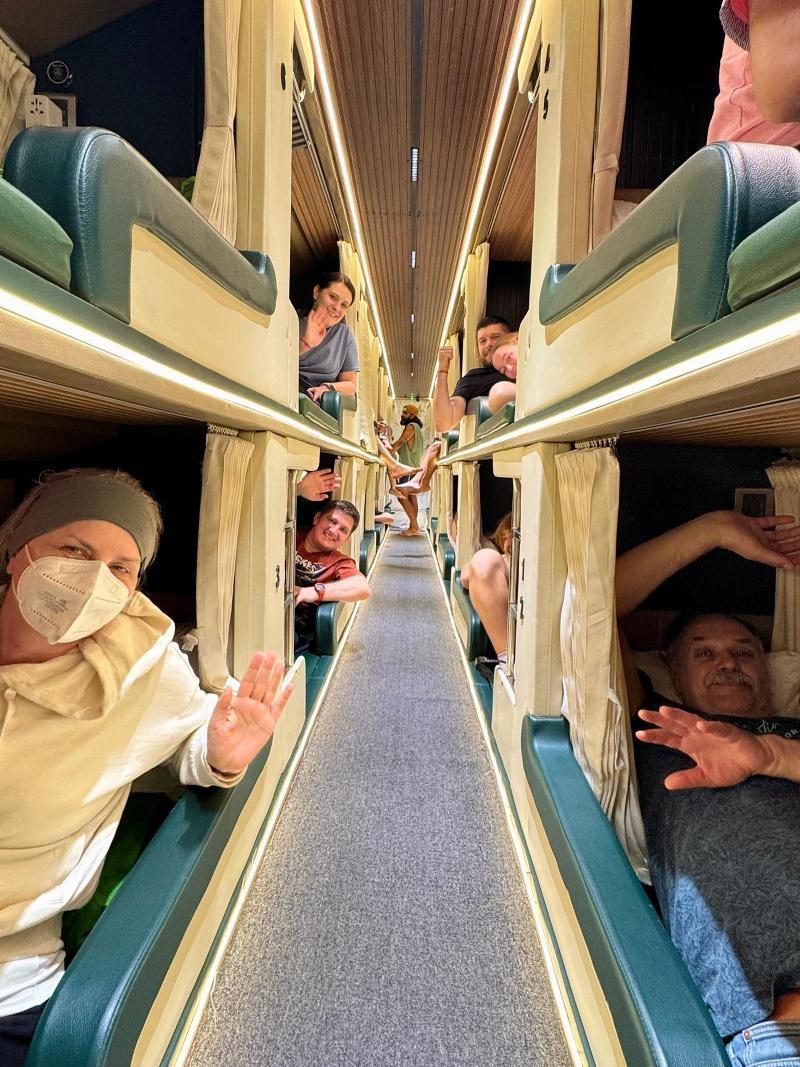 V ležadlovom autobuse do Sihanoukville