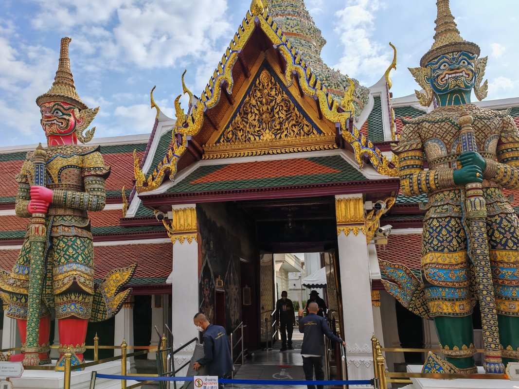 Veľký palác - strážcovia démeoni