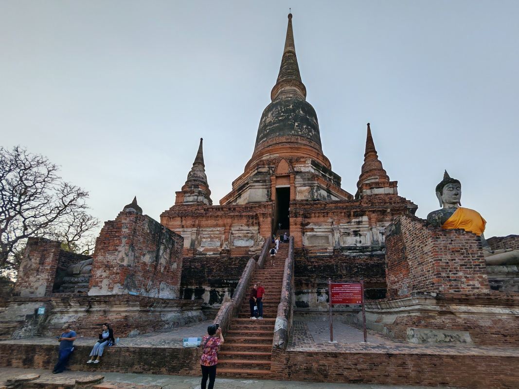 Wat Yai Chai Mongkhon