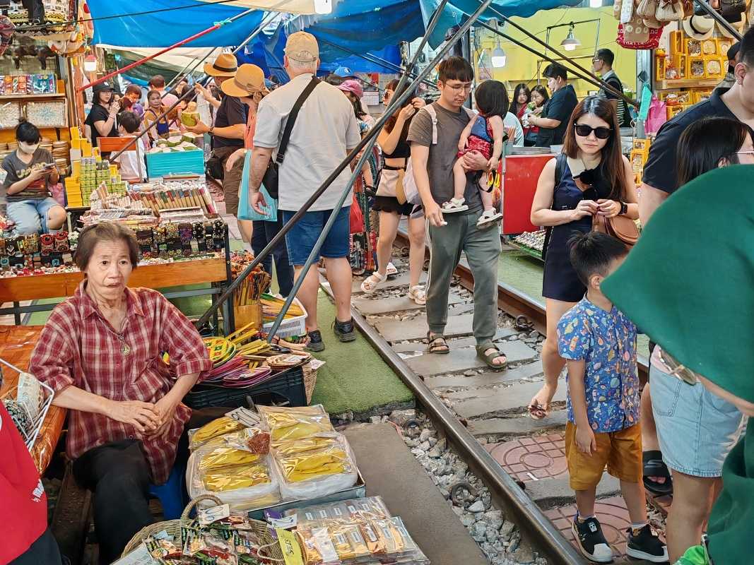 Maeklong Railway Market