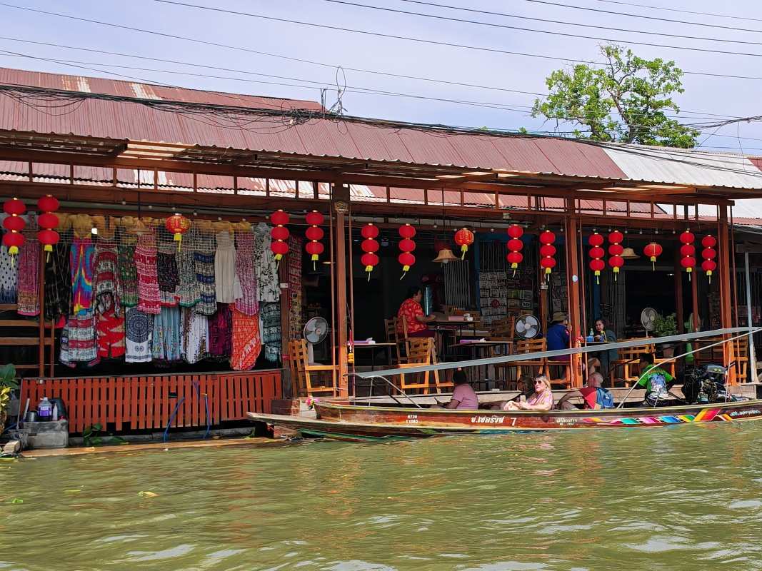 Damnoen Saduak Floating Market
