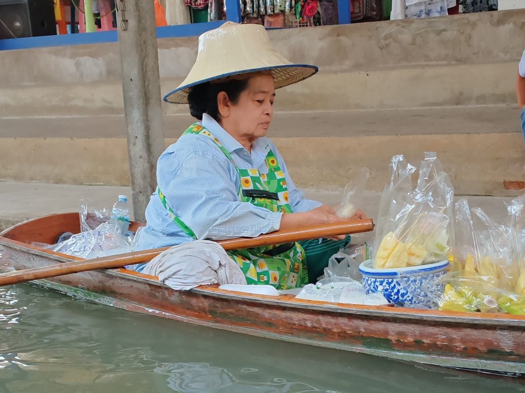 Damnoen Saduak Floating Market