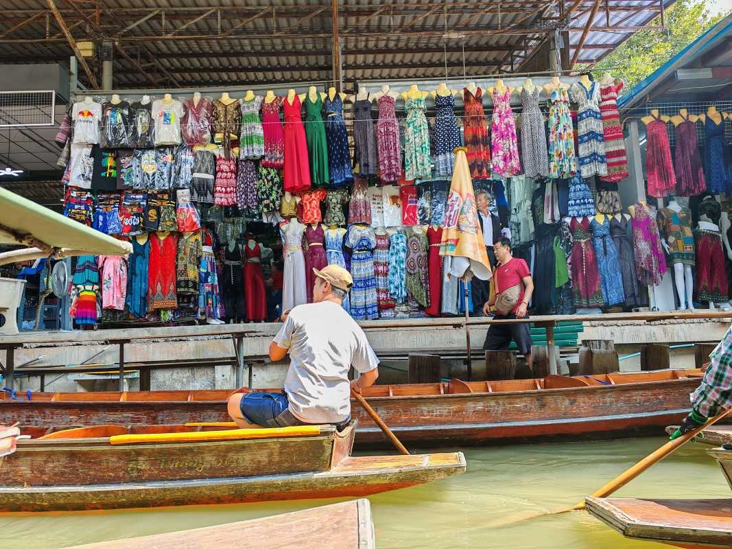 Damnoen Saduak Floating Market
