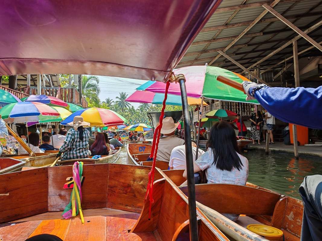 Damnoen Saduak Floating Market