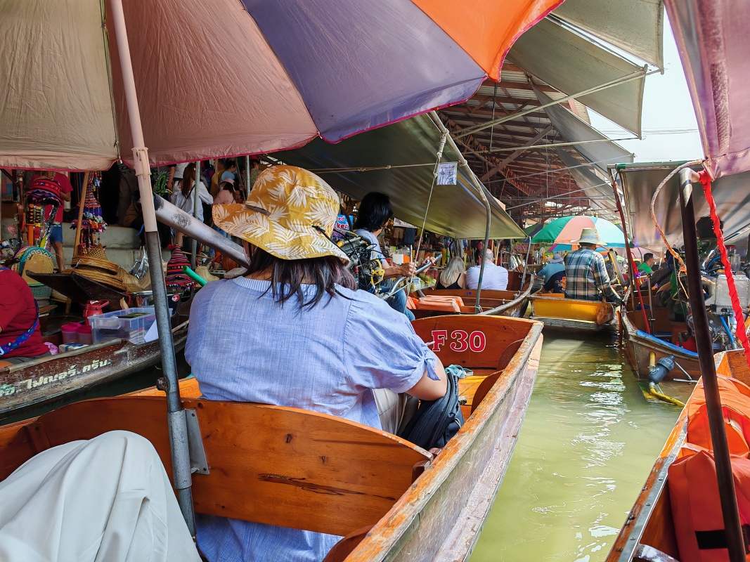 Damnoen Saduak Floating Market - zápcha