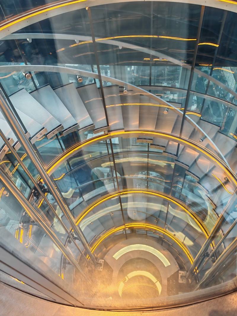 King Power Mahanakhon - snaspäť na 74. poschodie som zbejla peši