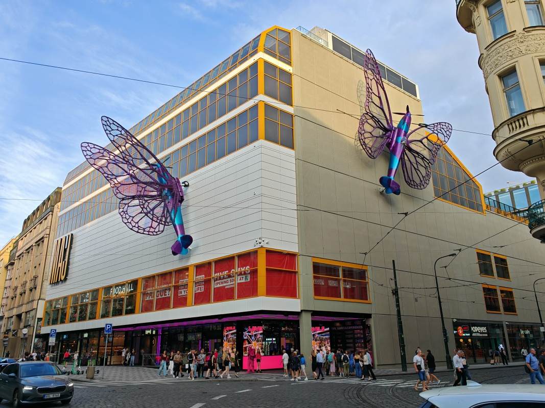 Obchodný dom Máj a motýle - Spitfire Davida Černého