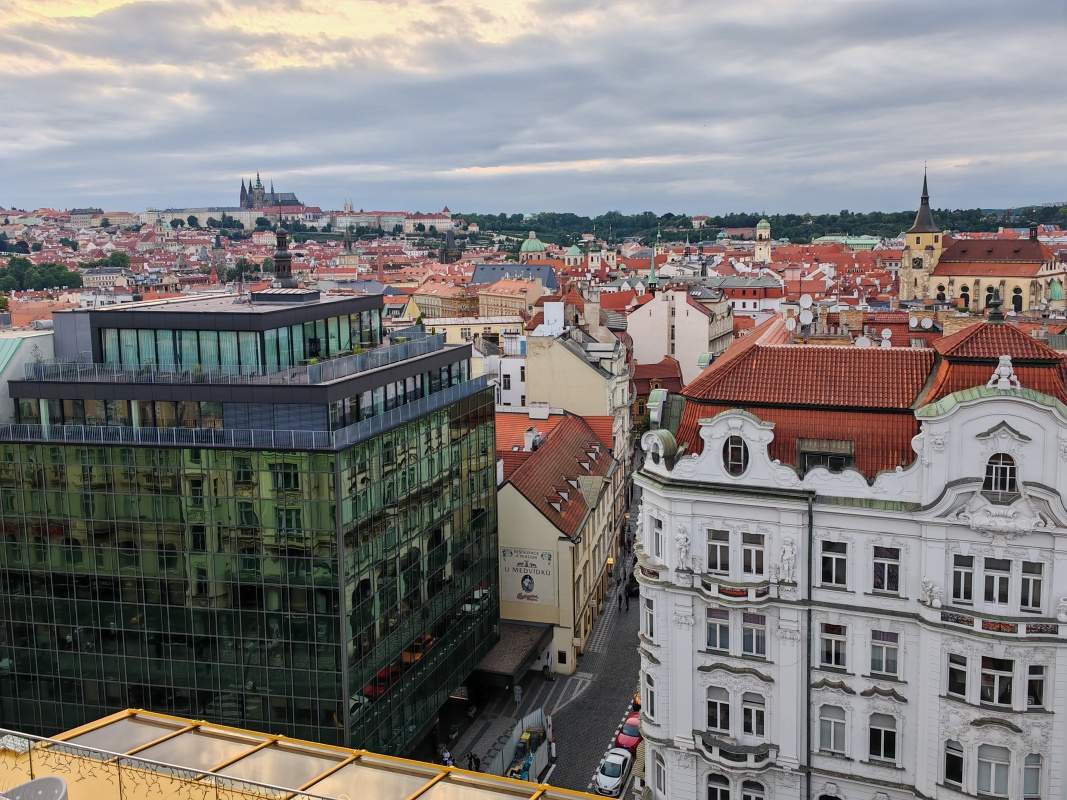 Výhľad zo strechy Fly Vista