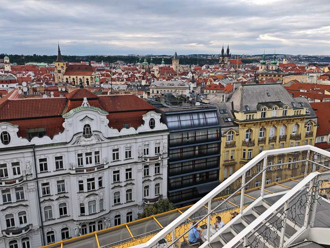 Výhľad zo strechy Fly Vista