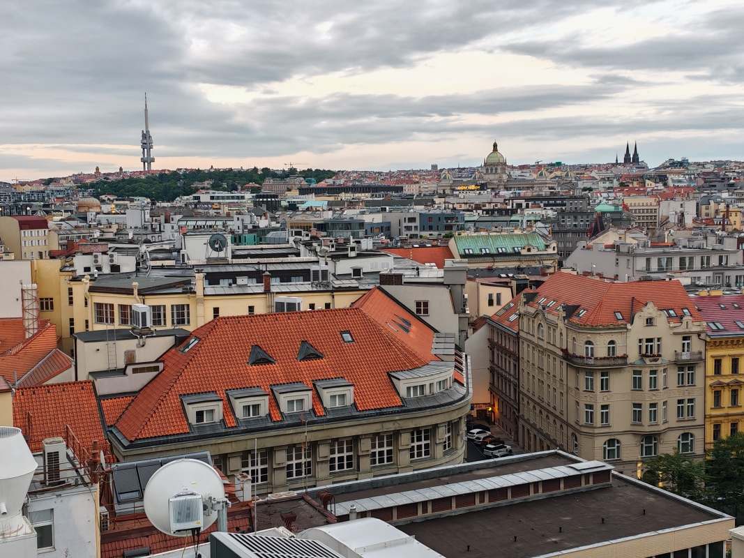 Výhľad zo strechy Fly Vista