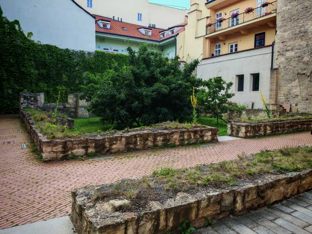 Kláštor sv. Anežky Českej, záhrada minoritov