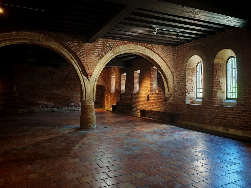 Kláštor sv. Anežky Českej, refektár (jedáleň) a vzadu pracovňa klarisiek