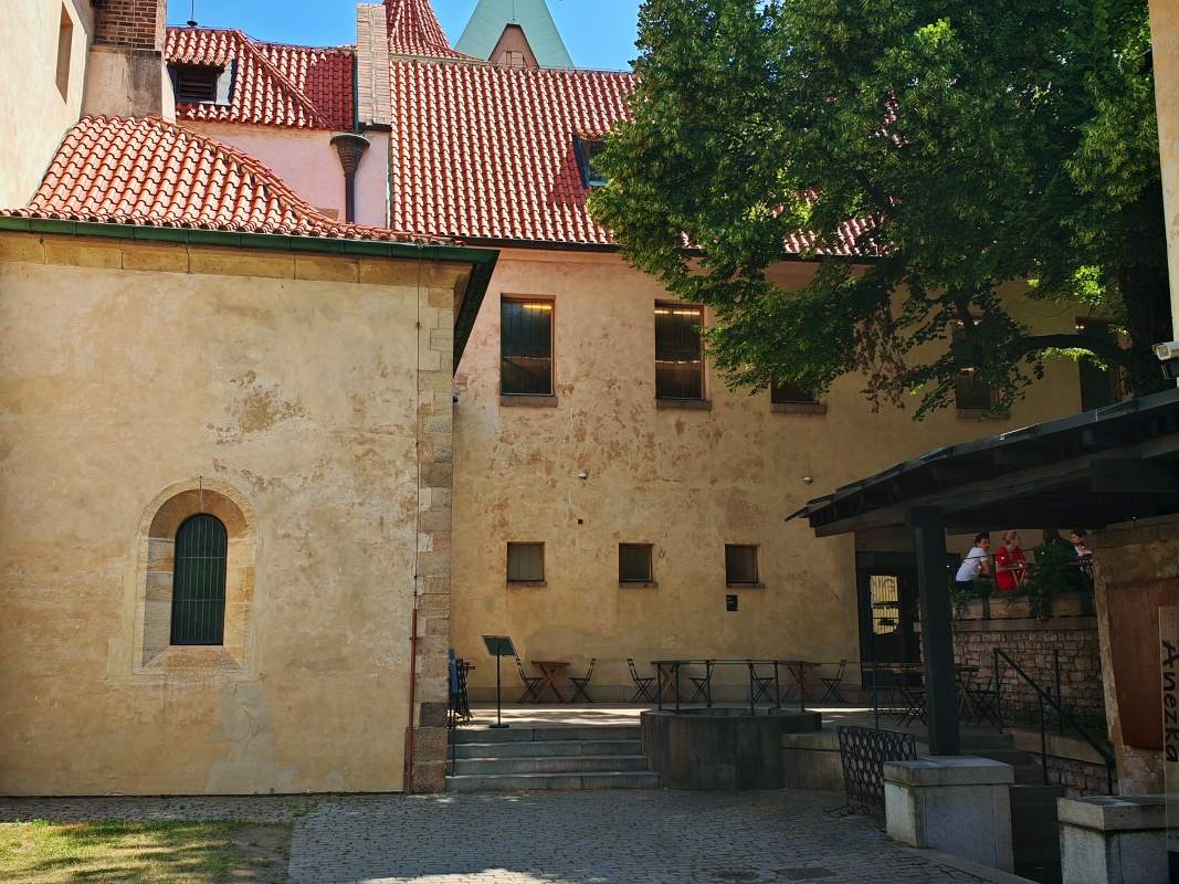 Kláštor sv. Anežky Českej, kláštorné záhrady