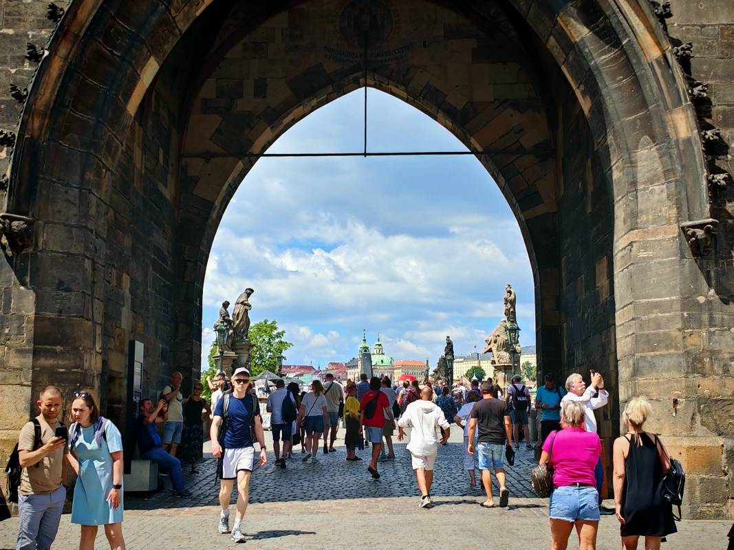 Staromestská mostecká veža a Karlov most