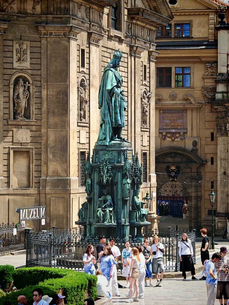 Karol IV. na Křižovníckem námestí