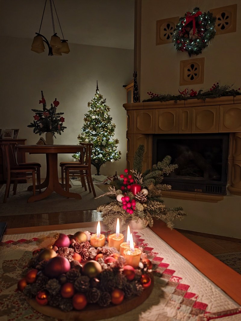 Medzi sviatkami dopaľujem adventné sviečky