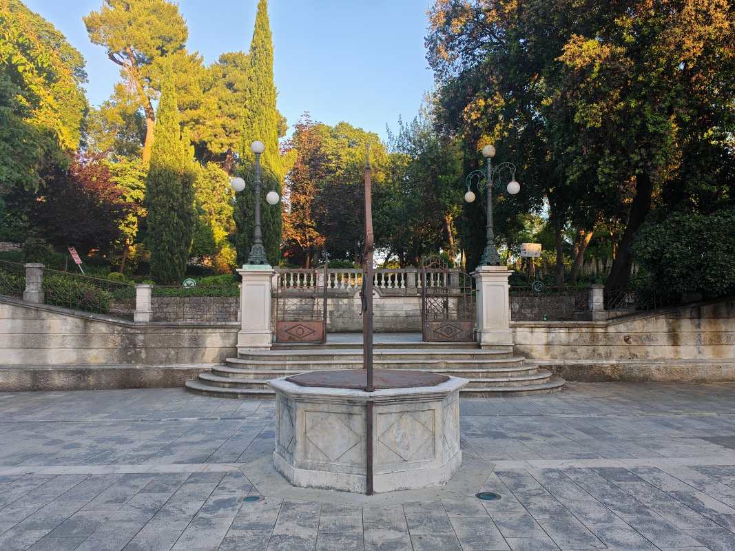 Vstup do parku na hradbách