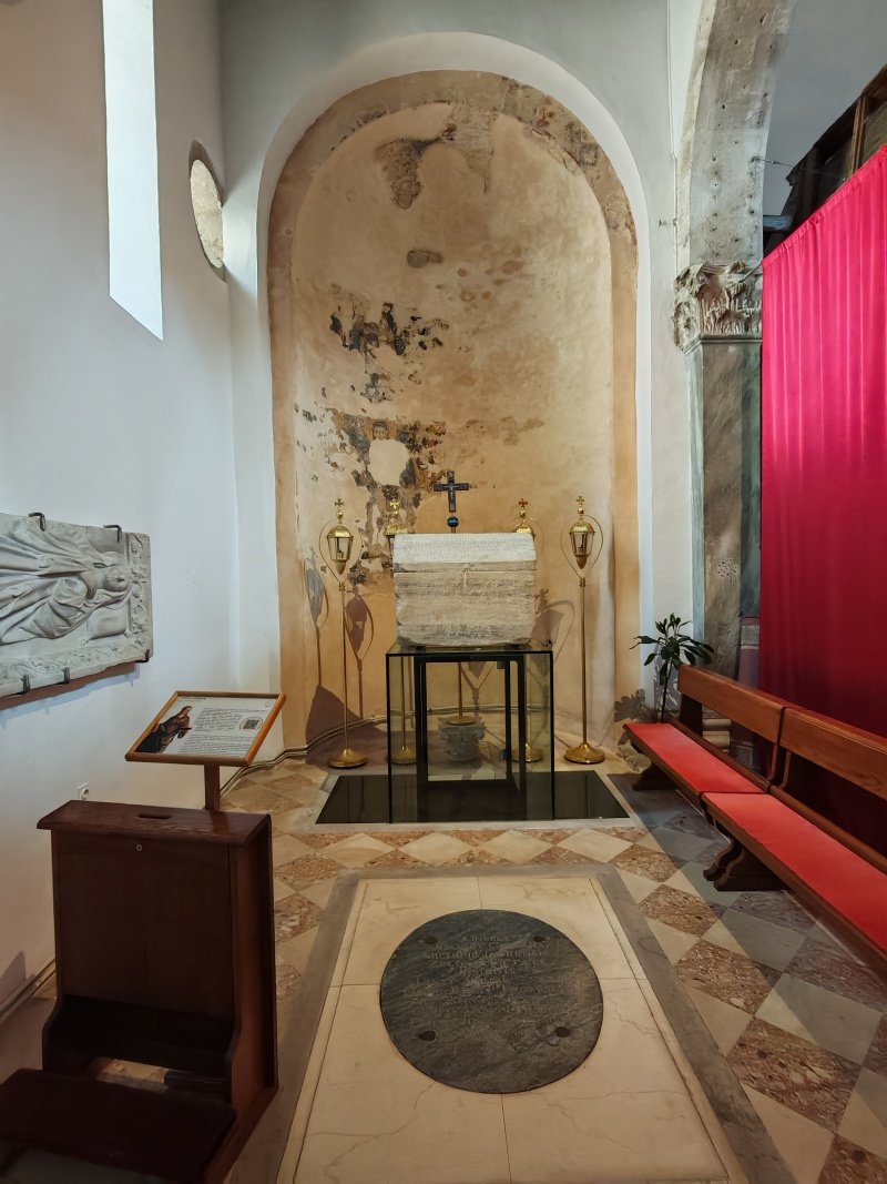 Katedrala sv. Stošije - hrobka sv. Anastázie