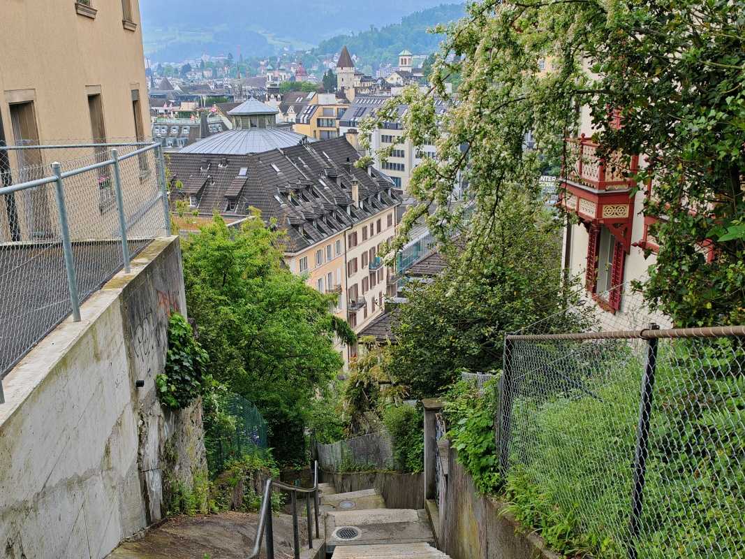 Takto vysoko sme blúdili ... priama cesta bola po rovinke