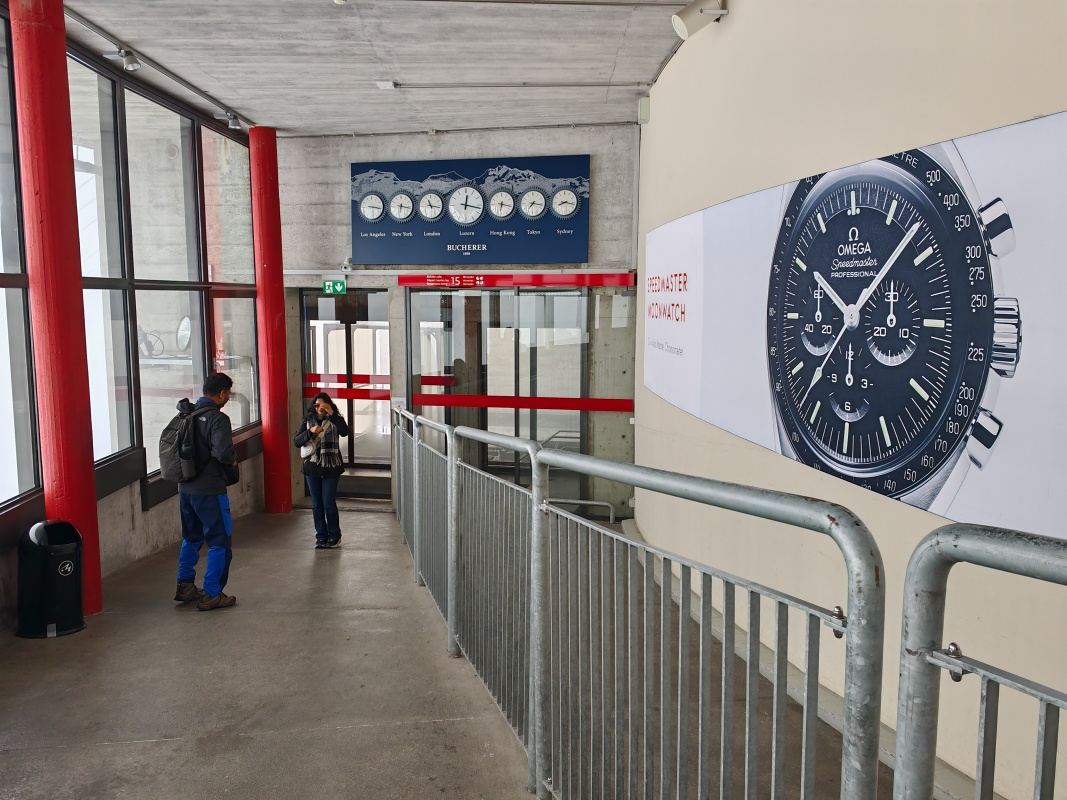 12:17 už čakám na lanovku naspäť dole ...