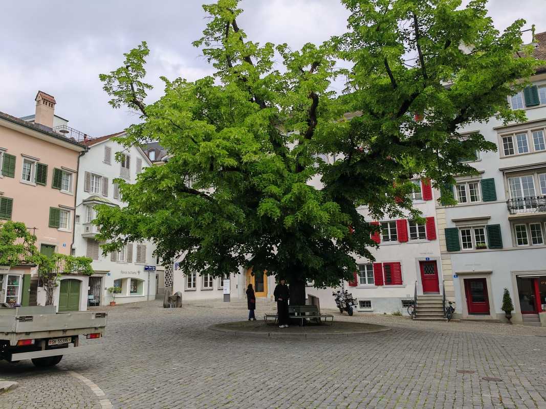 Námestie pred St. Peter Kirche