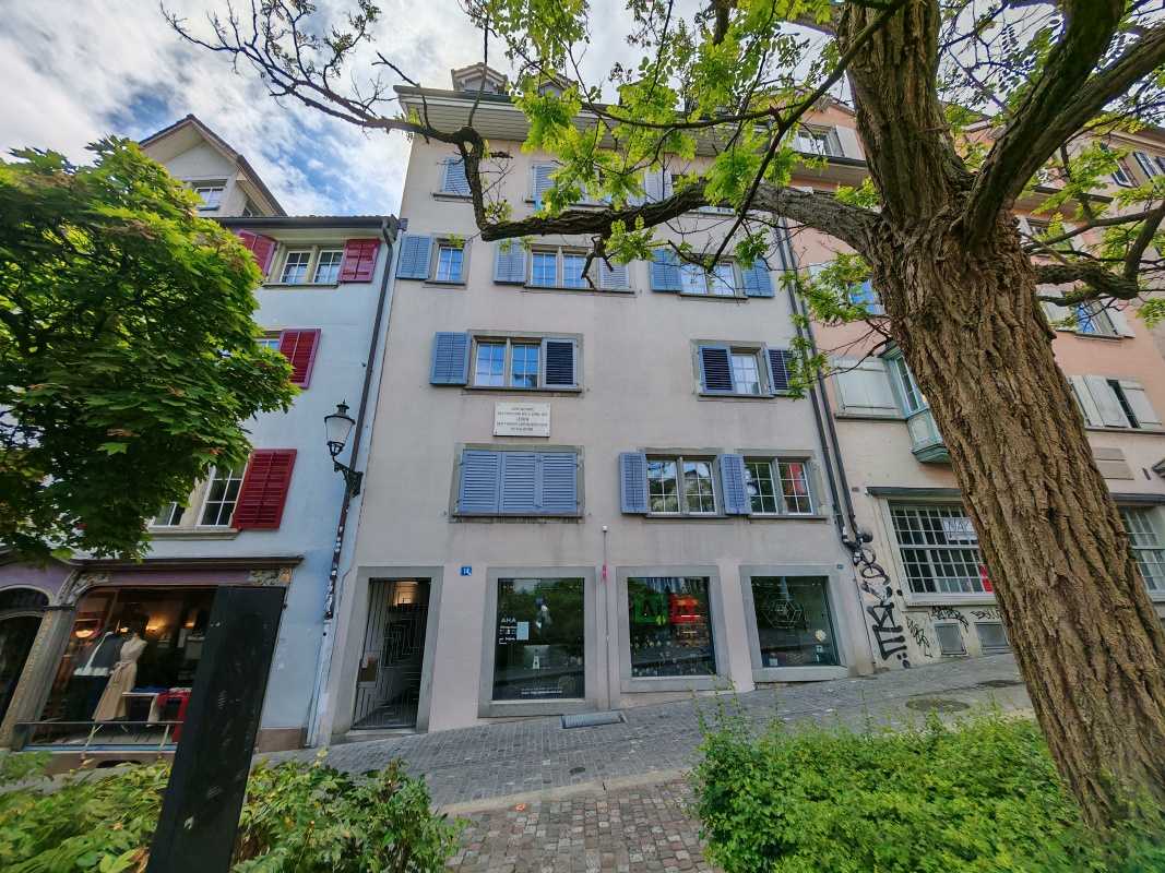 Leninov dom, Spiegelgasse 14