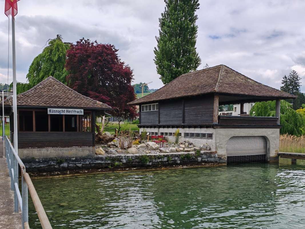 Vystupujeme - Küsnach Helisbach